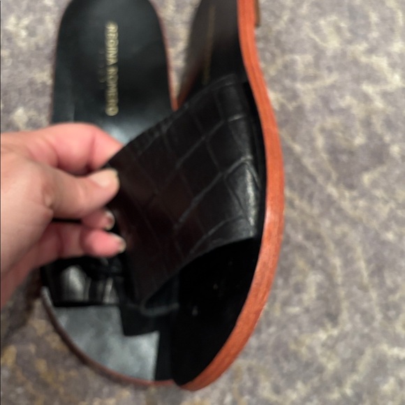 Regina Romero Black Slide Sandals in 6.5 - Picture 5 of 5